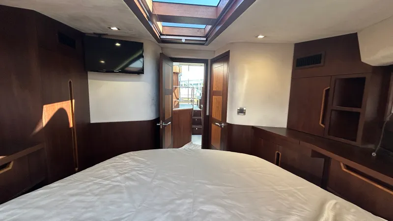Slide: The Image of Galeon 430 HTC 2018 - 42