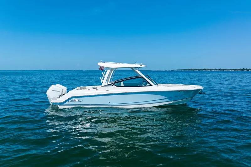 Slide: The Image of Boston Whaler 280 VANTAGE 2022 - 26