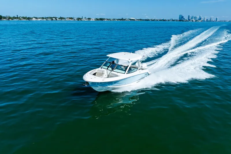 Slide: The Image of Boston Whaler 280 VANTAGE 2022 - 6