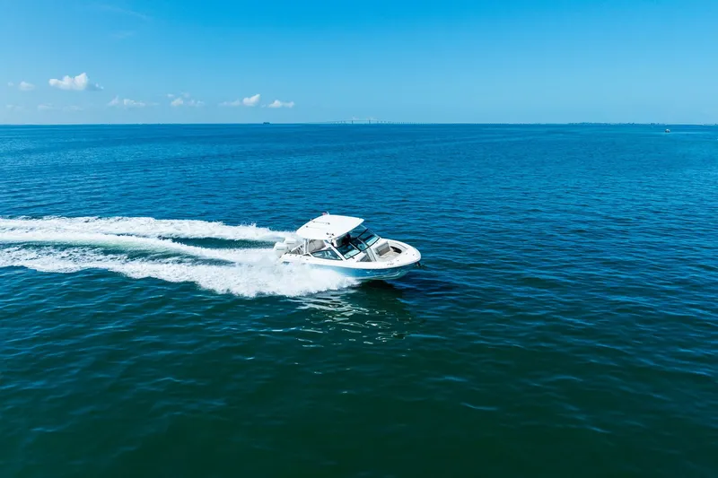 Slide: The Image of Boston Whaler 280 VANTAGE 2022 - 8
