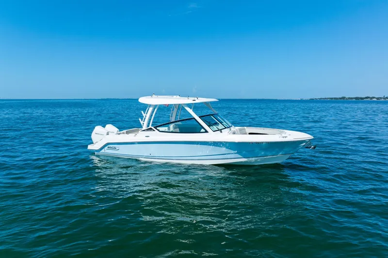 Slide: The Image of Boston Whaler 280 VANTAGE 2022 - 25