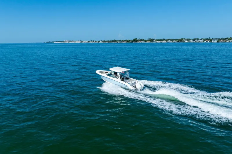 Slide: The Image of Boston Whaler 280 VANTAGE 2022 - 2