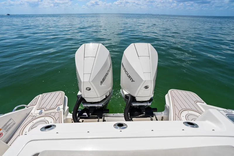 Slide: The Image of Boston Whaler 280 VANTAGE 2022 - 54