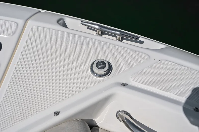 Slide: The Image of Boston Whaler 280 VANTAGE 2022 - 31