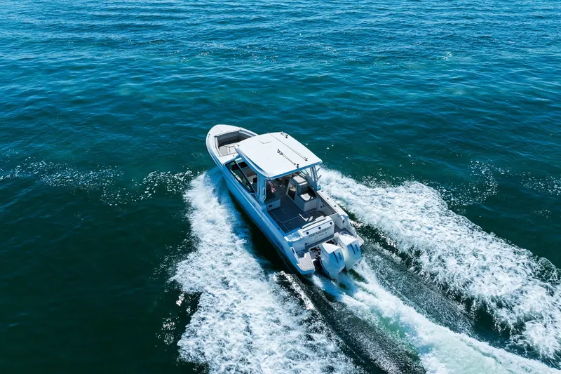 Slide: The Image of Boston Whaler 280 VANTAGE 2022 - 11