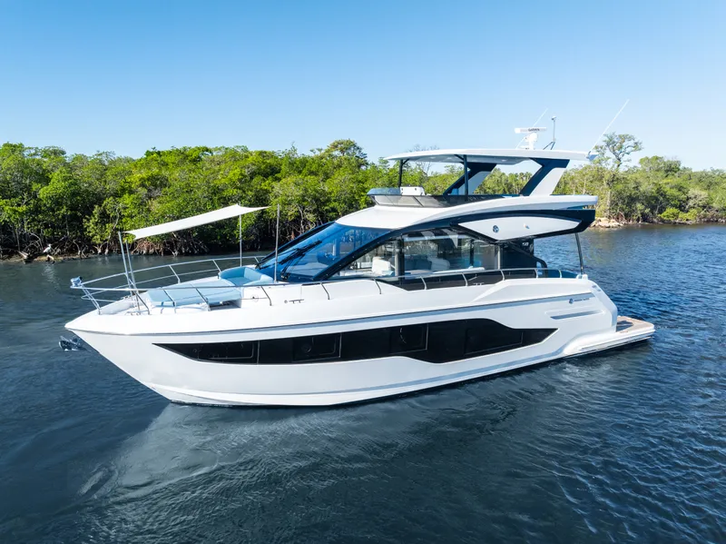 The Image of Cruisers 50 FLY 2027 - 1
