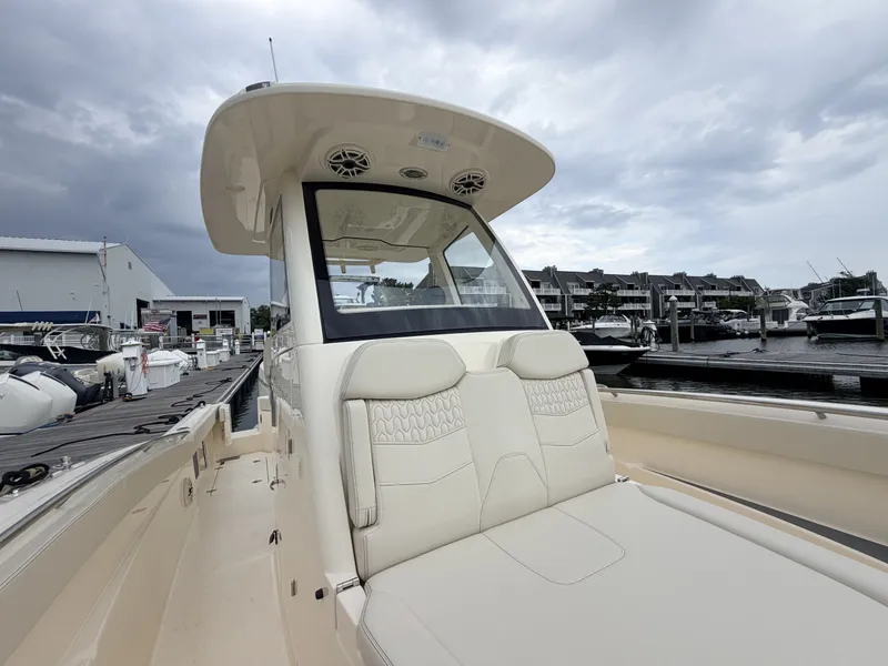 Slide: The Image of Scout 288 LXF 2027 - 20