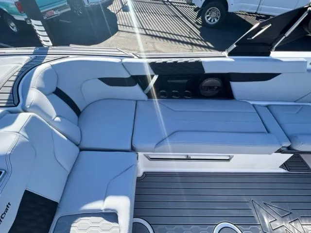 Slide: The Image of MasterCraft XT24 2024 - 13