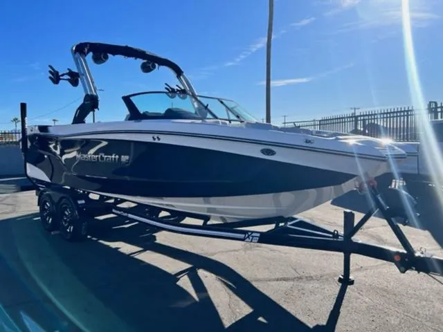 Slide: The Image of MasterCraft XT24 2024 - 3