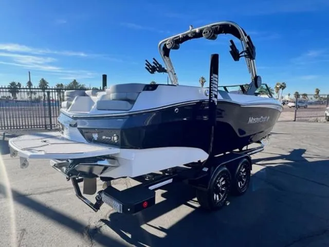 Slide: The Image of MasterCraft XT24 2024 - 5