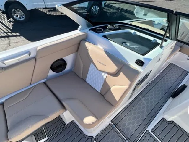 Slide: The Image of MasterCraft XT24 2024 - 10