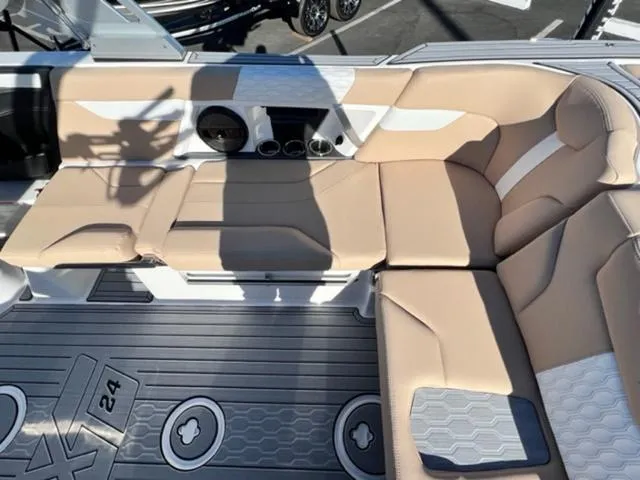 Slide: The Image of MasterCraft XT24 2024 - 13