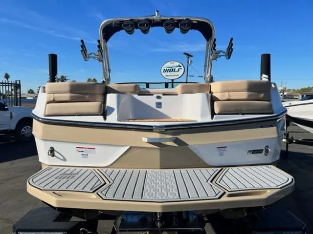 Slide: The Image of MasterCraft XT24 2024 - 7