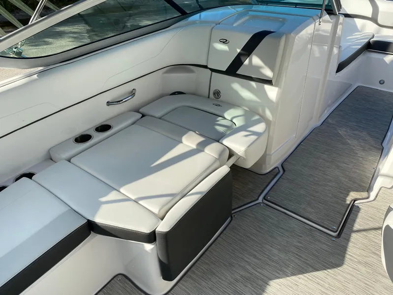 Slide: The Image of Regal 22 FasDeck 2017 - 52