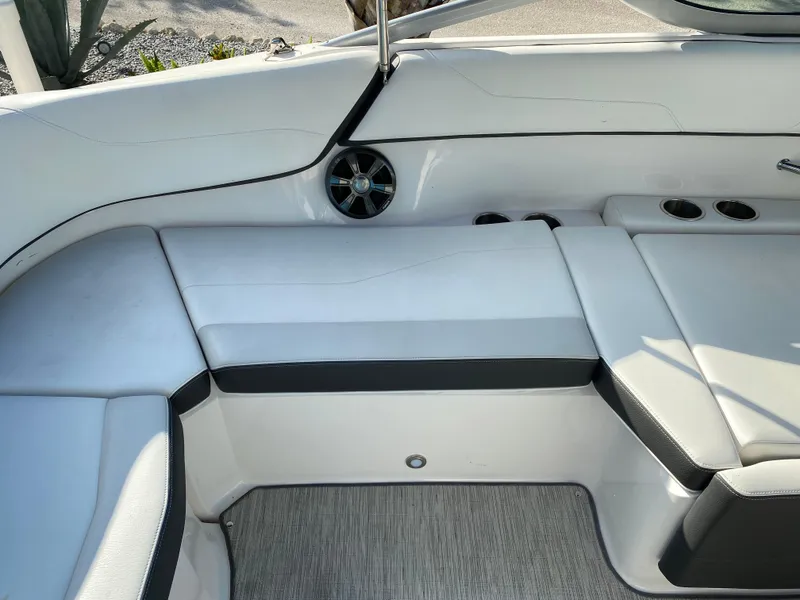 Slide: The Image of Regal 22 FasDeck 2017 - 53