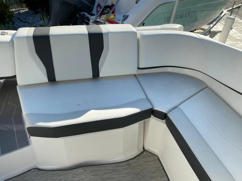 Slide: The Image of Regal 22 FasDeck 2017 - 56