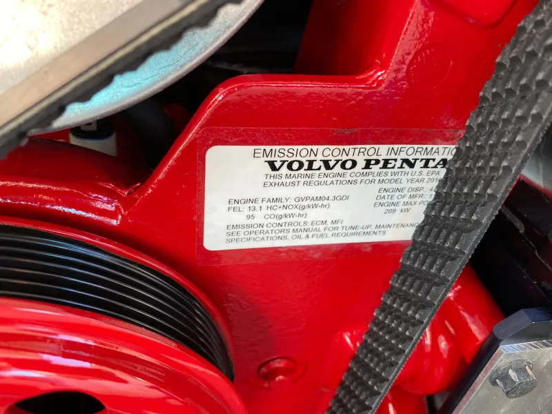 Slide: The Image of Regal 22 FasDeck 2017 - 67