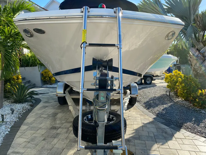 Slide: The Image of Regal 22 FasDeck 2017 - 85