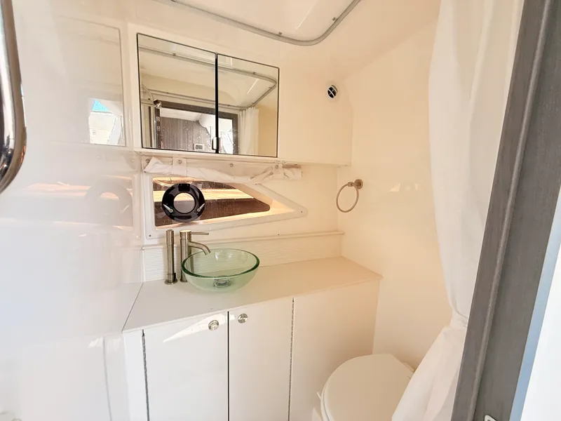 Slide: The Image of Sea Ray Sundancer 320 Outboard 2026 - 71