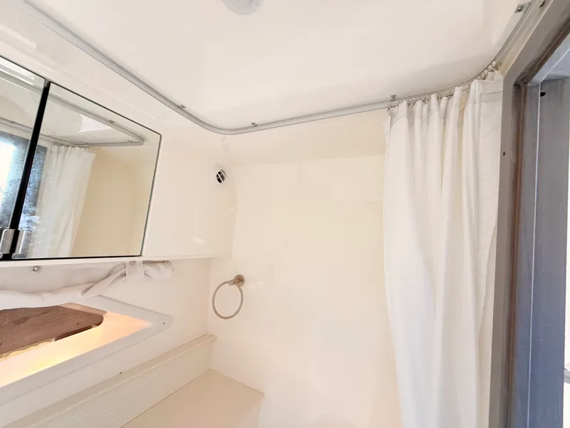 Slide: The Image of Sea Ray Sundancer 320 Outboard 2026 - 73
