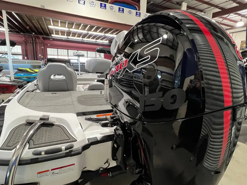 Slide: The Image of 2024 Nitro Z18 boat with powerful Pro XS 150 engine in showroom. - 4