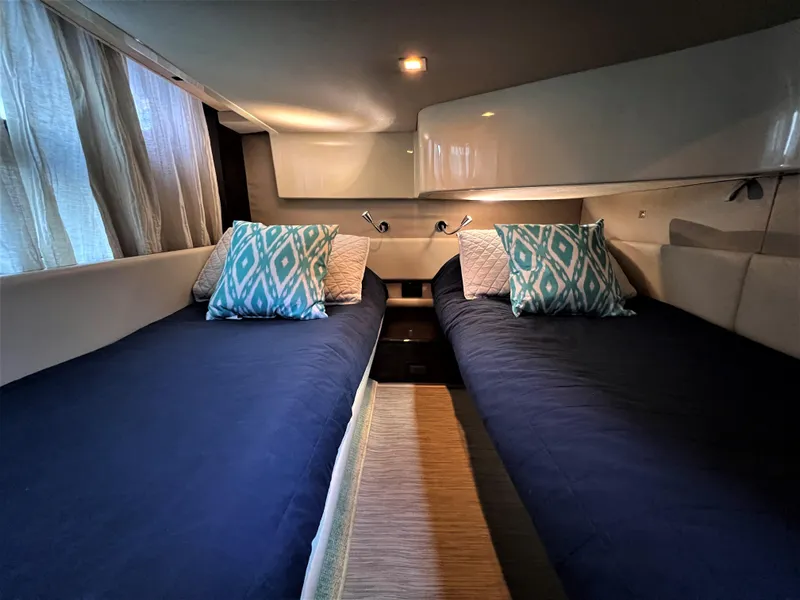 Slide: The Image of Azimut 40S 2013 - 16