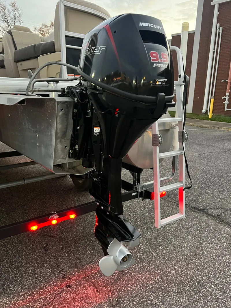 Slide: The Image of 2018 Sun Tracker Party Barge 22 DLX with Mercury 9.9 ProKicker outboard motor. - 6