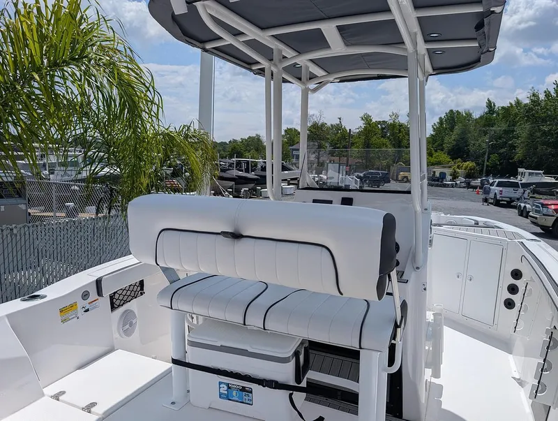 Slide: The Image of Yamaha 222 FSH Sport 2024 - 14