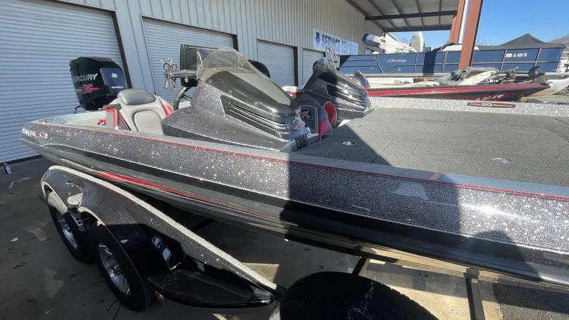 The Image of Ranger Z519C 2018 - 1