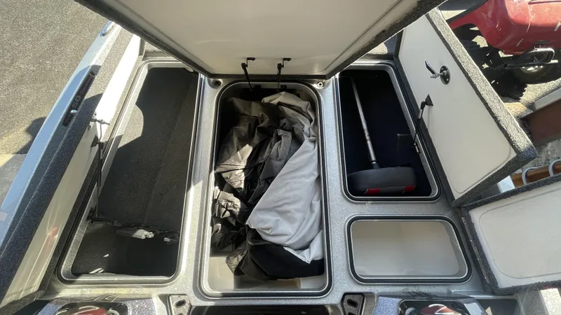 Slide: The Image of Ranger Z519C 2018 - 15