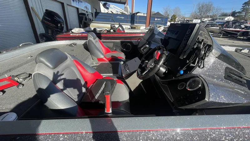 Slide: The Image of Ranger Z519C 2018 - 18