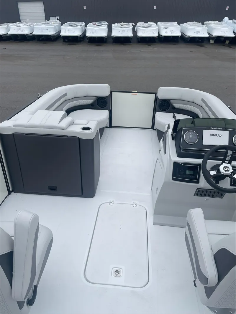 Slide: The Image of Hurricane FD2360SFL-OB 2024 - 7