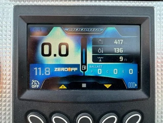 Slide: The Image of Moomba Mojo 2018 dashboard display showing speed, ballast, and engine metrics. - 13