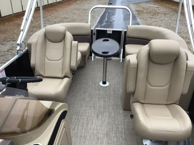 Slide: The Image of Sylvan 820 LZ Mirage 2024 - 8