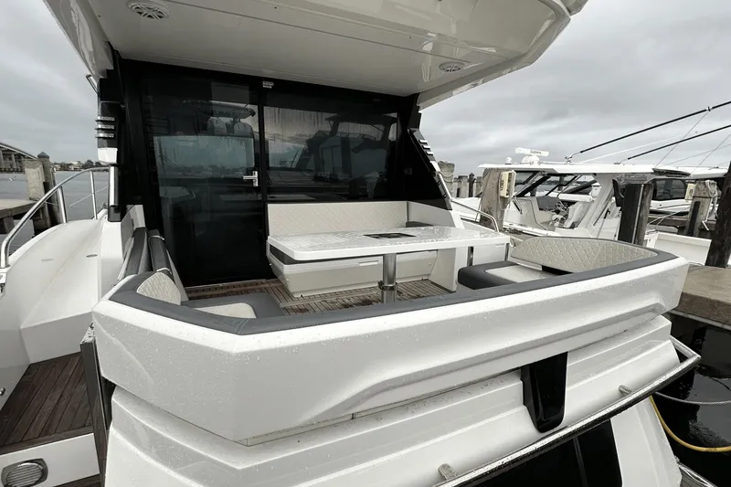 Slide: The Image of Galeon 425 HTS 2024 - 7