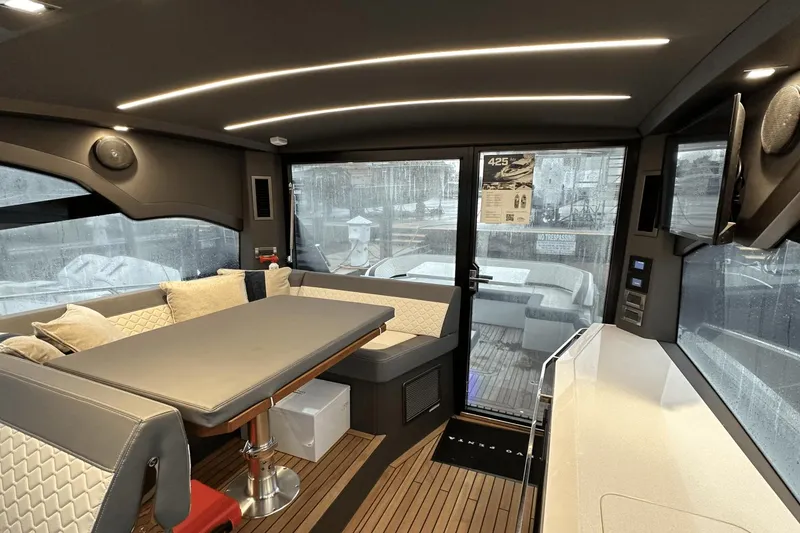 Slide: The Image of Galeon 425 HTS 2024 - 8