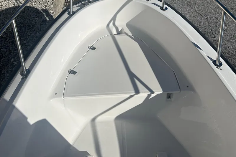 Slide: The Image of Boston Whaler Outrage 17 1998 - 24