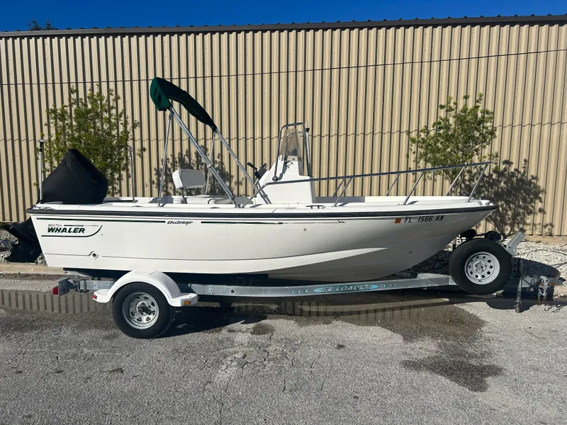 Slide: The Image of Boston Whaler Outrage 17 1998 - 26