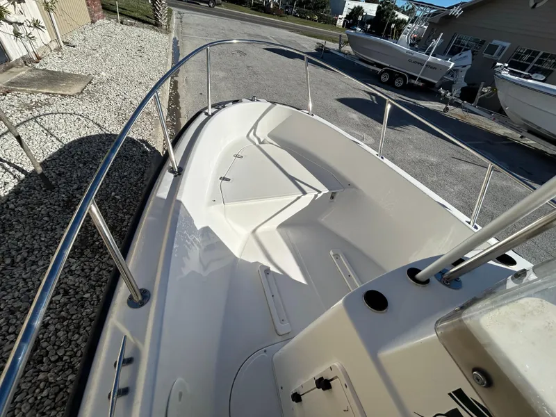 Slide: The Image of Boston Whaler Outrage 17 1998 - 5