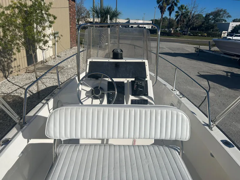 Slide: The Image of Boston Whaler Outrage 17 1998 - 7