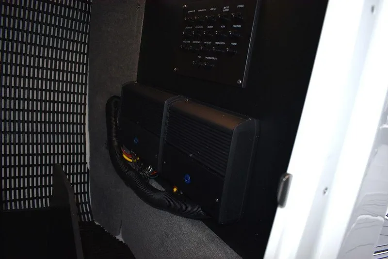 Slide: The Image of Monterey 275SS Super Sport 2024 - 77