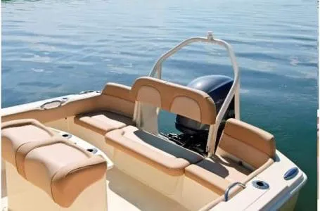 Slide: The Image of Scout 195 Sportfish 2024 - 12