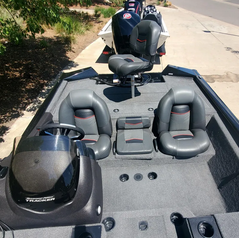 Slide: The Image of 2024 Tracker Pro Team 195 TXW Tournament Edition fishing boat interior. - 4