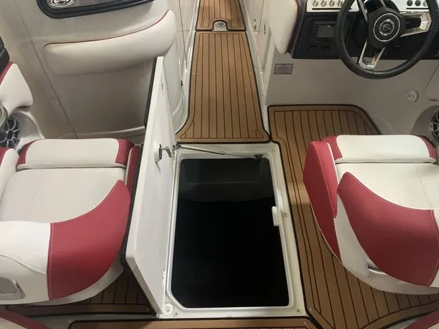 Slide: The Image of Crownline Boats 270 SS 2024 - 13