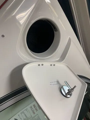 Slide: The Image of Crownline Boats 270 SS 2024 - 15