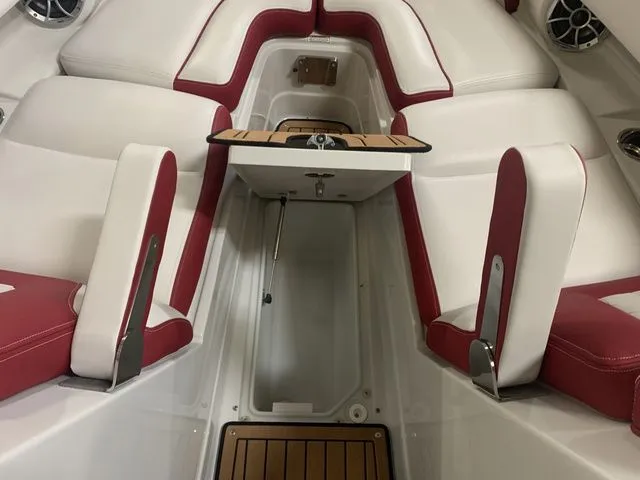 Slide: The Image of Crownline Boats 270 SS 2024 - 16