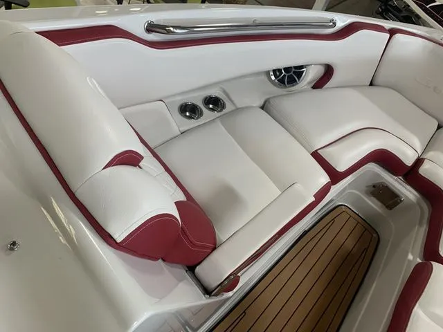 Slide: The Image of Crownline Boats 270 SS 2024 - 17