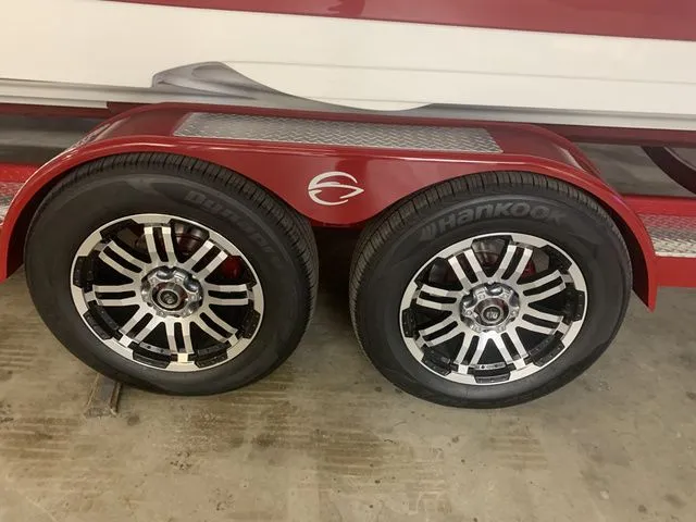 Slide: The Image of Crownline Boats 270 SS 2024 - 4