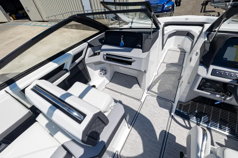 Slide: The Image of Cobalt R4 OB 2024 - 10