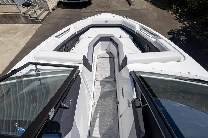 Slide: The Image of Cobalt R4 OB 2024 - 9